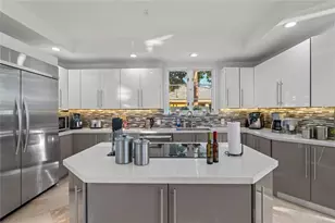 2833 NE 32nd St, Lighthouse Point, FL 33064 - Photo 17