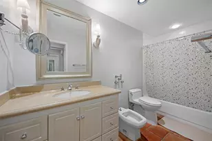 2500 Parkview Dr, Hallandale Beach, FL 33009 - Photo 23