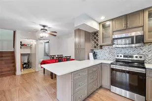 2572 NW 99th Ave, Coral Springs, FL 33065 - Photo 3