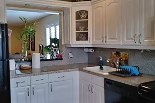 8045 Eastlake Dr, Boca Raton, FL 33433 - Photo 11