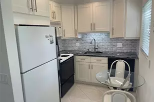 40 Keswick B, Deerfield Beach, FL 33442 - Photo 7