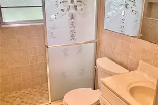 40 Keswick B, Deerfield Beach, FL 33442 - Photo 13