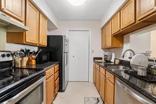 755 Riverside Dr, Coral Springs, FL 33071 - Photo 11