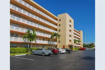 401 SE 3rd St, Unit #308, Dania Beach, FL 33004 - Photo 11