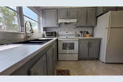 4047 NW 16th St, Unit #302, Fort Lauderdale, FL 33313 - Photo 5