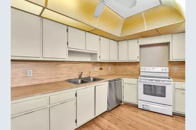 625 S Oaks Dr, Unit #305, Pompano Beach, FL 33069 - Photo 9