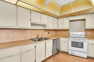 625 S Oaks Dr Unit, Pompano Beach, FL 33069 - Photo 9