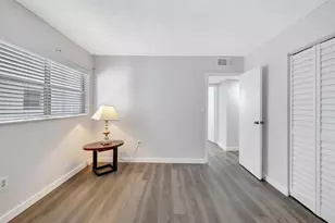 2800 Somerset Dr, Lauderdale Lakes, FL 33311 - Photo 17