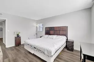 2800 Somerset Dr, Lauderdale Lakes, FL 33311 - Photo 21