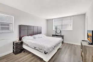 2800 Somerset Dr, Lauderdale Lakes, FL 33311 - Photo 19