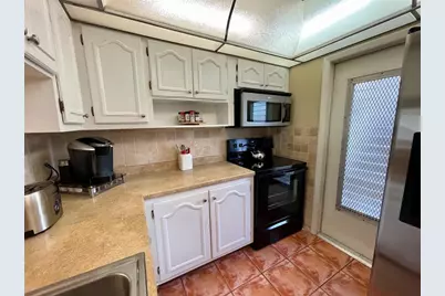 5071 W Oakland Park Blvd, Unit #211, Lauderdale Lakes, FL 33313 - Photo 5