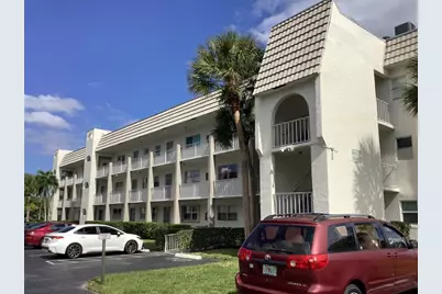 8220  Sunrise Lakes Blvd, Unit #110, Sunrise, FL 33322 - Photo 1