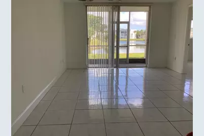 8220  Sunrise Lakes Blvd, Unit #110, Sunrise, FL 33322 - Photo 7