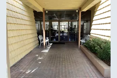 8220  Sunrise Lakes Blvd, Unit #110, Sunrise, FL 33322 - Photo 23