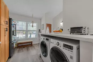 10140 Phoenix Ave, Hollywood, FL 33026 - Photo 7