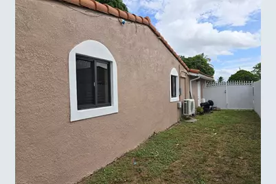 2420 N 59th Ter, Hollywood, FL 33021 - Photo 25