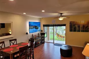 8853 N Isles Cir, Tamarac, FL 33321 - Photo 15