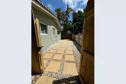 1713 N Dixie Hwy, Unit #3, Fort Lauderdale, FL 33305 - Photo 9