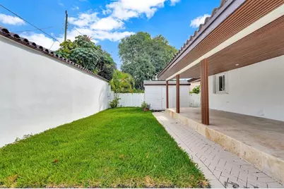 2291 SW 17th St, Miami, FL 33145 - Photo 15