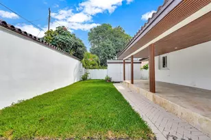 2291 SW 17th St, Miami, FL 33145 - Photo 15