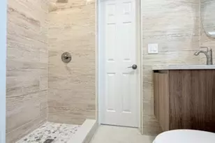 53 NE 16th Pl, Fort Lauderdale, FL 33305 - Photo 9