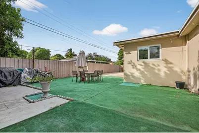 1910 SW 98th Ter, Miramar, FL 33025 - Photo 37