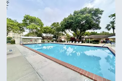 3800  Oaks Clubhouse Dr, Unit #311, Pompano Beach, FL 33069 - Photo 25