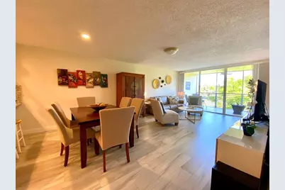 3800  Oaks Clubhouse Dr, Unit #311, Pompano Beach, FL 33069 - Photo 7