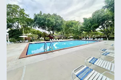 3800  Oaks Clubhouse Dr, Unit #311, Pompano Beach, FL 33069 - Photo 27