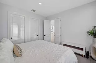 2614 Castilla Isle, Fort Lauderdale, FL 33301 - Photo 55