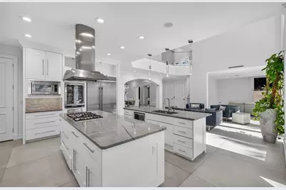 2614  Castilla Isle, Fort Lauderdale, FL 33301 - Photo 19