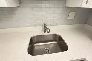 3040 NE 16th Ave, Oakland Park, FL 33334 - Photo 7