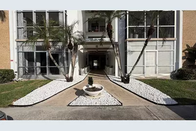 3040 NE 16th Ave, Unit #305, Oakland Park, FL 33334 - Photo 13