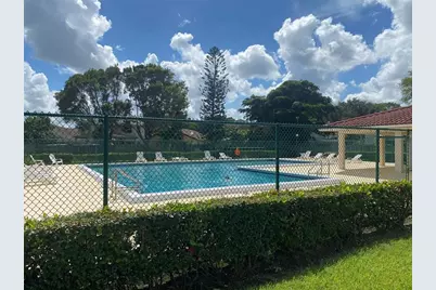 228  Lakeside Cir, Unit #228, Sunrise, FL 33326 - Photo 17