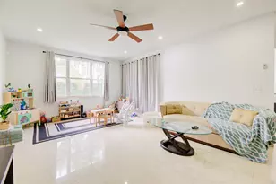 724 NW 155th Terrace, Pembroke Pines, FL 33028 - Photo 15