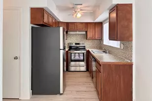 2580 Coral Springs Dr, Coral Springs, FL 33065 - Photo 9