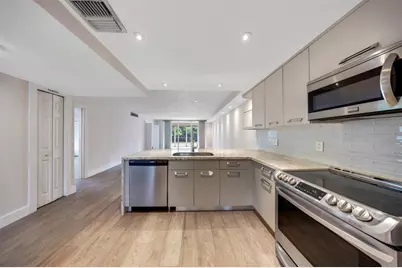 800 E Cypress Ln, Unit #206, Pompano Beach, FL 33069 - Photo 5