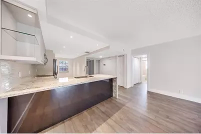 800 E Cypress Ln, Unit #206, Pompano Beach, FL 33069 - Photo 9