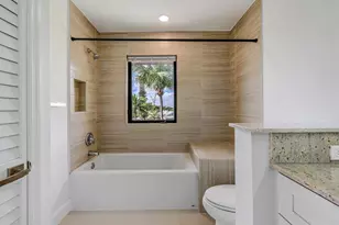 456 NW 41st St, Oakland Park, FL 33309 - Photo 23