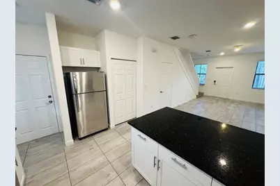 1606 SW 28th Ct, Fort Lauderdale, FL 33315 - Photo 7