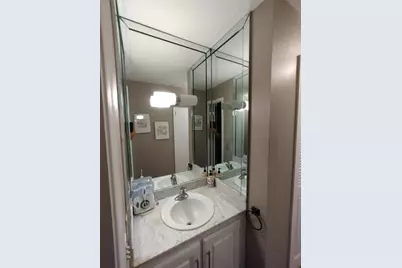 6489 Bay Club Drive  Bay Club Drive, Unit #6489-4, Fort Lauderdale, FL 33308 - Photo 3