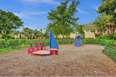 127  Yacht Club Way, Unit #112, Hypoluxo, FL 33462 - Photo 29