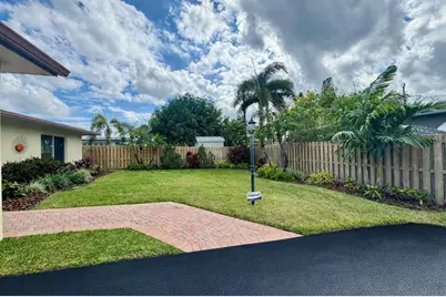 1780 NW 39th Pl, Oakland Park, FL 33309 - Photo 5
