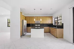 13023 Riverwalk S Cir Unit, Plantation, FL 33325 - Photo 9