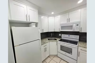 3200 NE 7th Ct, Unit #205C, Pompano Beach, FL 33062 - Photo 9