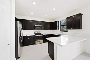 4033 Devenshire Ct, Coconut Creek, FL 33073 - Photo 5