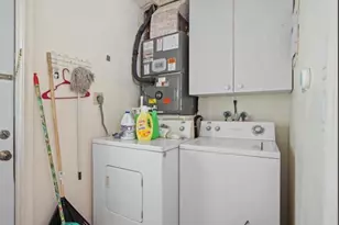 8410 NW 59th Pl, Tamarac, FL 33321 - Photo 11