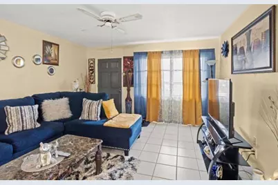 8410 NW 59 Pl, Tamarac, FL 33321 - Photo 5