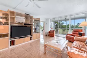 2951 S Palm Aire Dr, Pompano Beach, FL 33069 - Photo 15