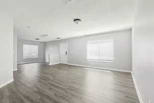 7402 E Banks Dr Unit, Tampa, FL 33617 - Photo 7